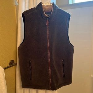 American Outdoor Co fleece vest size XL
